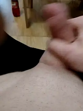 Snapshot of Tomassasdss chatting on December 2, 6:41 am Tomassasdss online show from December 2, 6:41 am