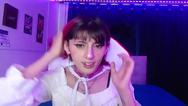 Snapshot of goth_minerva chatting on October 28, 1:36 pm goth minerva online show from October 28, 1:36 pm