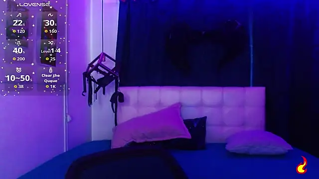 Snapshot of goth_minerva chatting on November 5, 1:22 pm goth minerva online show from November 5, 1:22 pm