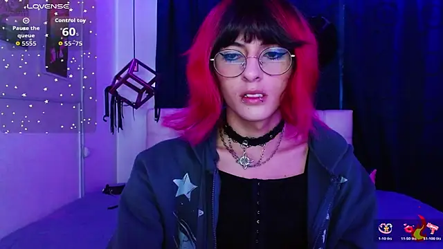 Snapshot of goth_minerva chatting on November 12, 1:22 pm goth minerva online show from November 12, 1:22 pm