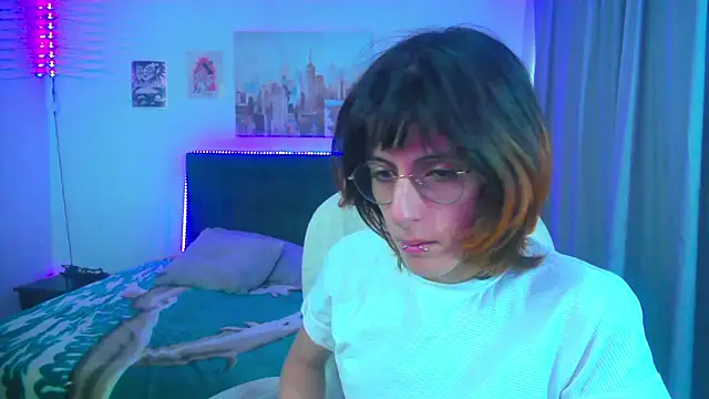 Snapshot of goth_minerva chatting on June 17, 1:34 pm goth minerva online show from June 17, 1:34 pm