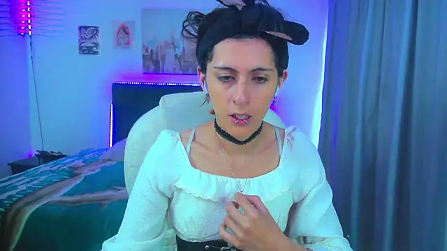 Snapshot of goth_minerva chatting on June 26, 1:37 pm goth minerva online show from June 26, 1:37 pm