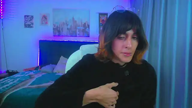 Snapshot of goth_minerva chatting on July 12, 1:24 pm goth minerva online show from July 12, 1:24 pm