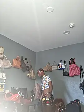 ItsBarbieBitcxxxx69 online show from November 11, 5:46 pm