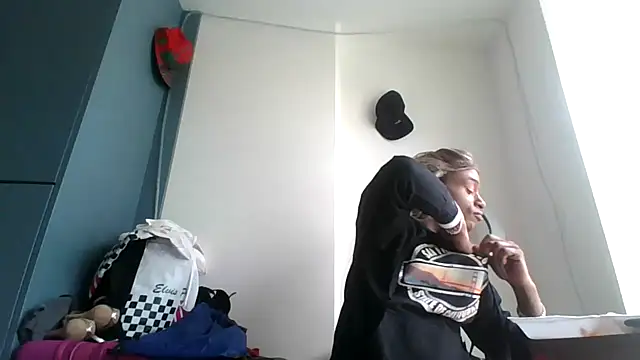 ItsBarbieBitcxxxx69 online show from February 11, 9:09 pm