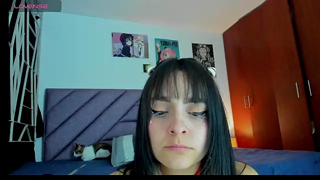 Snapshot of KARINNA__RAVEN chatting on May 17, 12:30 am KARINNA RAVEN online show from May 17, 12:30 am