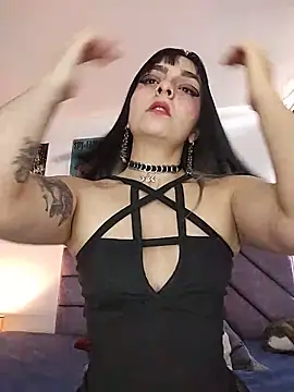 Snapshot of KARINNA__RAVEN chatting on May 26, 9:44 pm KARINNA RAVEN online show from May 26, 9:44 pm