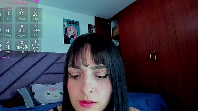 KARINNA  RAVEN online show from August 1, 8:19 pm