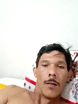 Snapshot of Marcos2402mf chatting on November 10, 5:01 pm Marcos2402mf online show from November 10, 5:01 pm