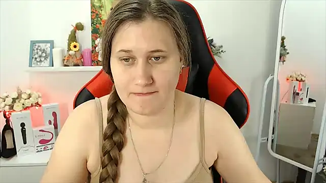 Snapshot of Lucky_Lana chatting on September 19, 2:24 am Lucky Lana online show from September 19, 2:24 am