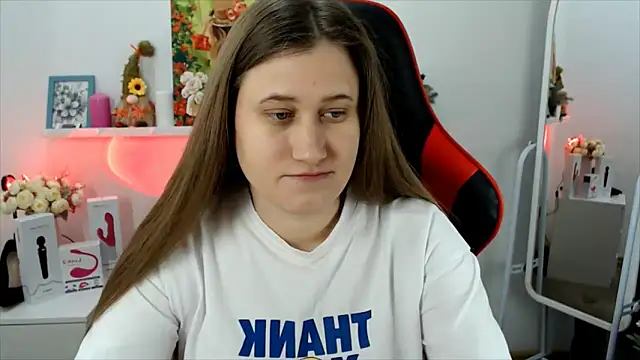 Snapshot of Lucky_Lana chatting on December 15, 2:49 am Lucky Lana online show from December 15, 2:49 am