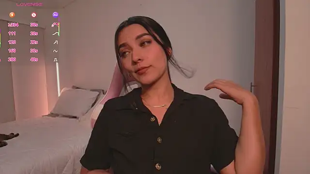 Snapshot of ariana_bae_ chatting on February 20, 3:25 am ariana bae online show from February 20, 3:25 am