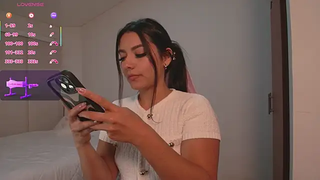Snapshot of ariana_bae_ chatting on February 27, 11:27 pm ariana bae online show from February 27, 11:27 pm