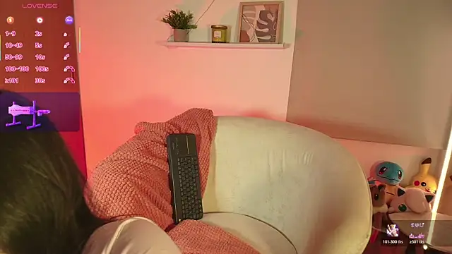 Snapshot of ariana_bae_ chatting on August 9, 3:23 am ariana bae online show from August 9, 3:23 am