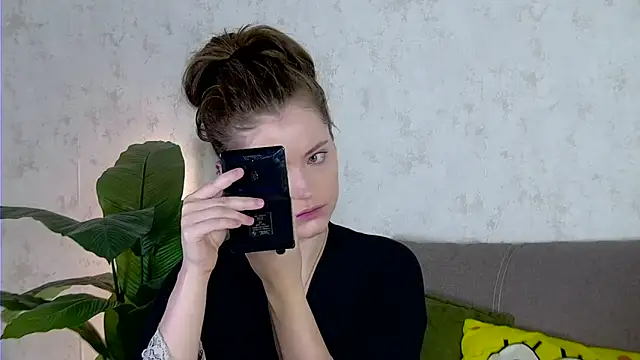 Snapshot of AshleyD_ chatting on October 21, 2:56 am AshleyD online show from October 21, 2:56 am