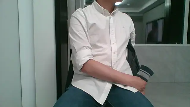 Snapshot of nole_china7 chatting on May 12, 11:51 am nole china7 online show from May 12, 11:51 am