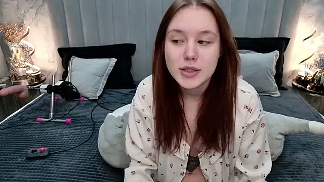 CarolineTenders online show from February 16, 1:35 am