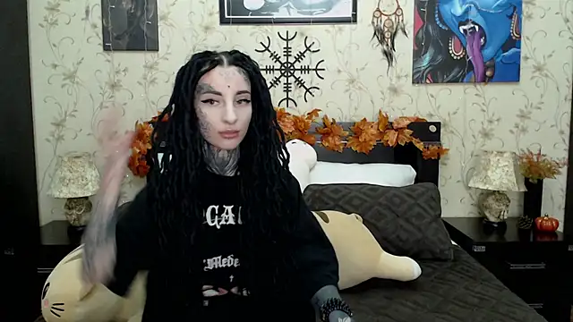 Snapshot of Velvetbat chatting on October 28, 7:45 am Velvetbat online show from October 28, 7:45 am