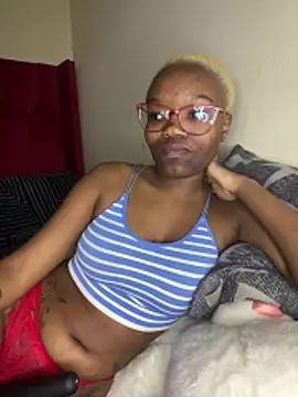 YummyMelanin117 online show from December 18, 8:59 pm