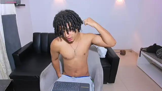 Snapshot of samxx_muscle chatting on June 25, 1:48 pm samxx muscle online show from June 25, 1:48 pm