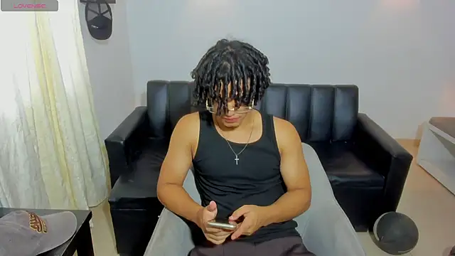 Snapshot of samxx_muscle chatting on June 26, 5:17 pm samxx muscle online show from June 26, 5:17 pm