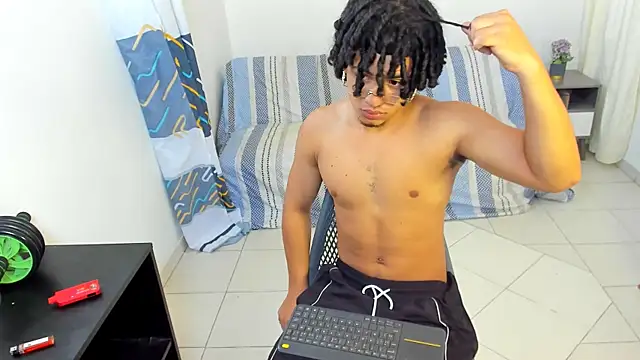 Snapshot of samxx_muscle chatting on July 27, 2:02 pm samxx muscle online show from July 27, 2:02 pm