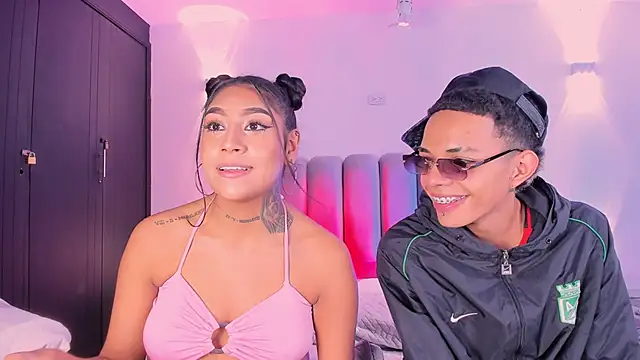 candyandmarilyn online show from November 6, 9:05 pm