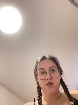 Vviikkssiikk online show from November 24, 7:57 pm