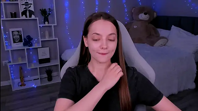 MelanieAlves online show from April 29, 2:54 pm
