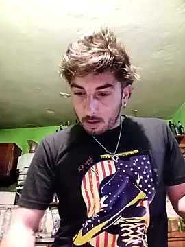 Snapshot of Tiococo420 chatting on September 27, 7:57 am Tiococo420 online show from September 27, 7:57 am