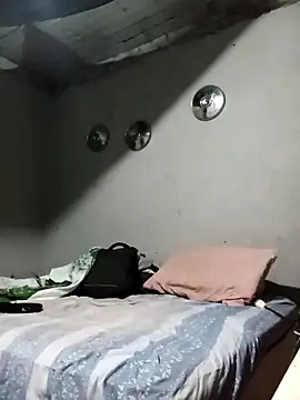 Snapshot of Tiococo420 chatting on October 6, 2:20 am Tiococo420 online show from October 6, 2:20 am