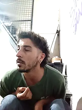 Snapshot of Tiococo420 chatting on October 18, 2:25 am Tiococo420 online show from October 18, 2:25 am