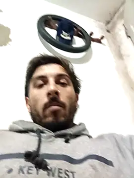 Snapshot of Tiococo420 chatting on October 28, 3:43 am Tiococo420 online show from October 28, 3:43 am