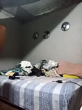 Snapshot of Tiococo420 chatting on November 7, 8:03 am Tiococo420 online show from November 7, 8:03 am