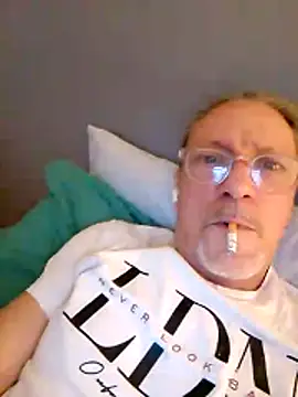 Deddyitalia3p online show from November 11, 9:59 pm