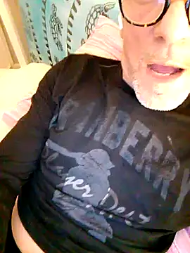 Deddyitalia3p online show from December 19, 10:28 pm