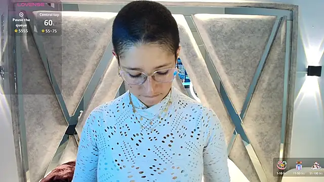 Elaine87  online show from September 24, 8:45 pm