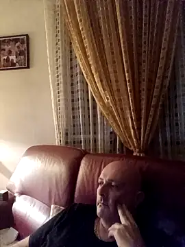 Alexis Bull online show from September 15, 10:21 pm