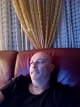 Alexis Bull online show from October 15, 10:21 pm