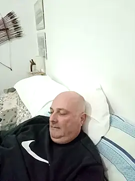 Alexis Bull online show from January 12, 9:20 pm