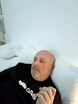 Alexis Bull online show from February 28, 5:36 pm