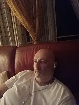 Snapshot of Alexis_Bull chatting on May 30, 1:14 am Alexis Bull online show from May 30, 1:14 am
