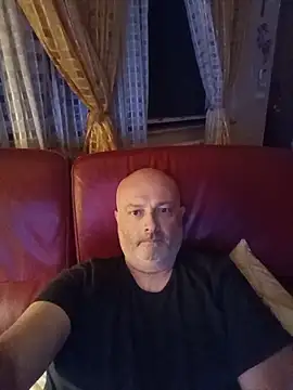 Snapshot of Alexis_Bull chatting on June 6, 10:25 pm Alexis Bull online show from June 6, 10:25 pm
