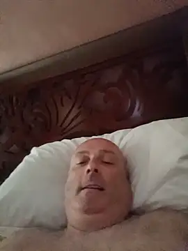 Snapshot of Alexis_Bull chatting on June 9, 2:17 pm Alexis Bull online show from June 9, 2:17 pm