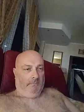 Snapshot of Alexis_Bull chatting on June 19, 10:46 pm Alexis Bull online show from June 19, 10:46 pm