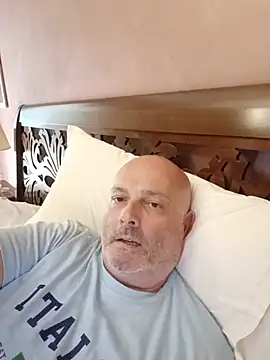 Snapshot of Alexis_Bull chatting on June 21, 1:46 pm Alexis Bull online show from June 21, 1:46 pm