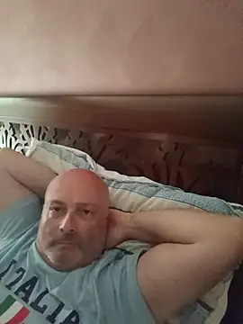 Snapshot of Alexis_Bull chatting on July 16, 1:28 pm Alexis Bull online show from July 16, 1:28 pm