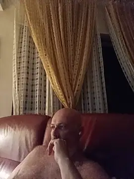 Snapshot of Alexis_Bull chatting on July 17, 10:25 pm Alexis Bull online show from July 17, 10:25 pm