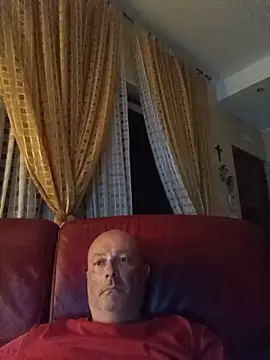 Snapshot of Alexis_Bull chatting on July 27, 10:50 pm Alexis Bull online show from July 27, 10:50 pm