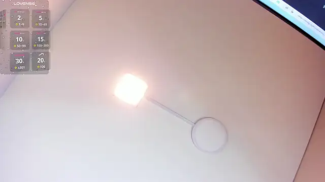 andrea xoe  online show from November 12, 11:43 am